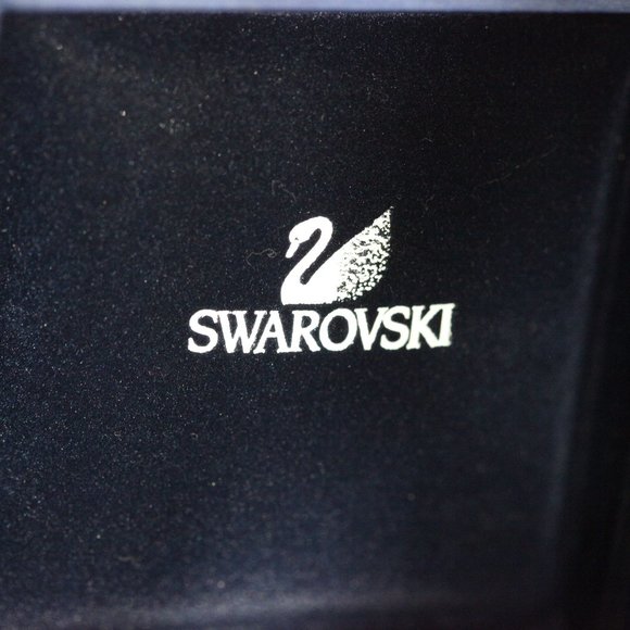 Swarovski Crystal Pavé Lariat - Picture 3 of 5